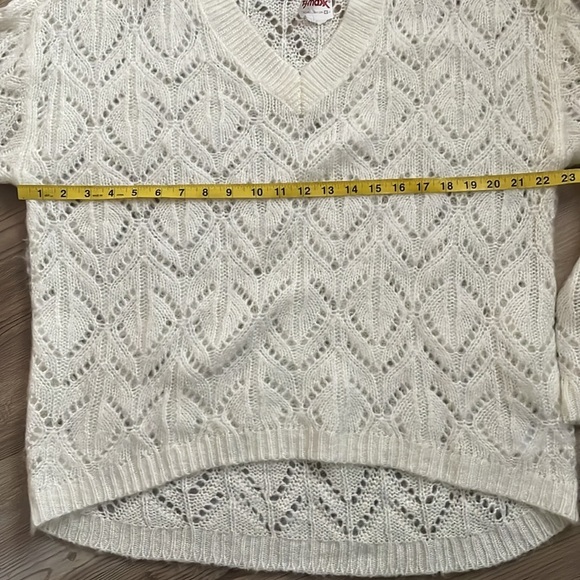 American Eagle Jegging Fit Womens V-Neck open Knit Sweater Cream Size M NWOT - Picture 7 of 11